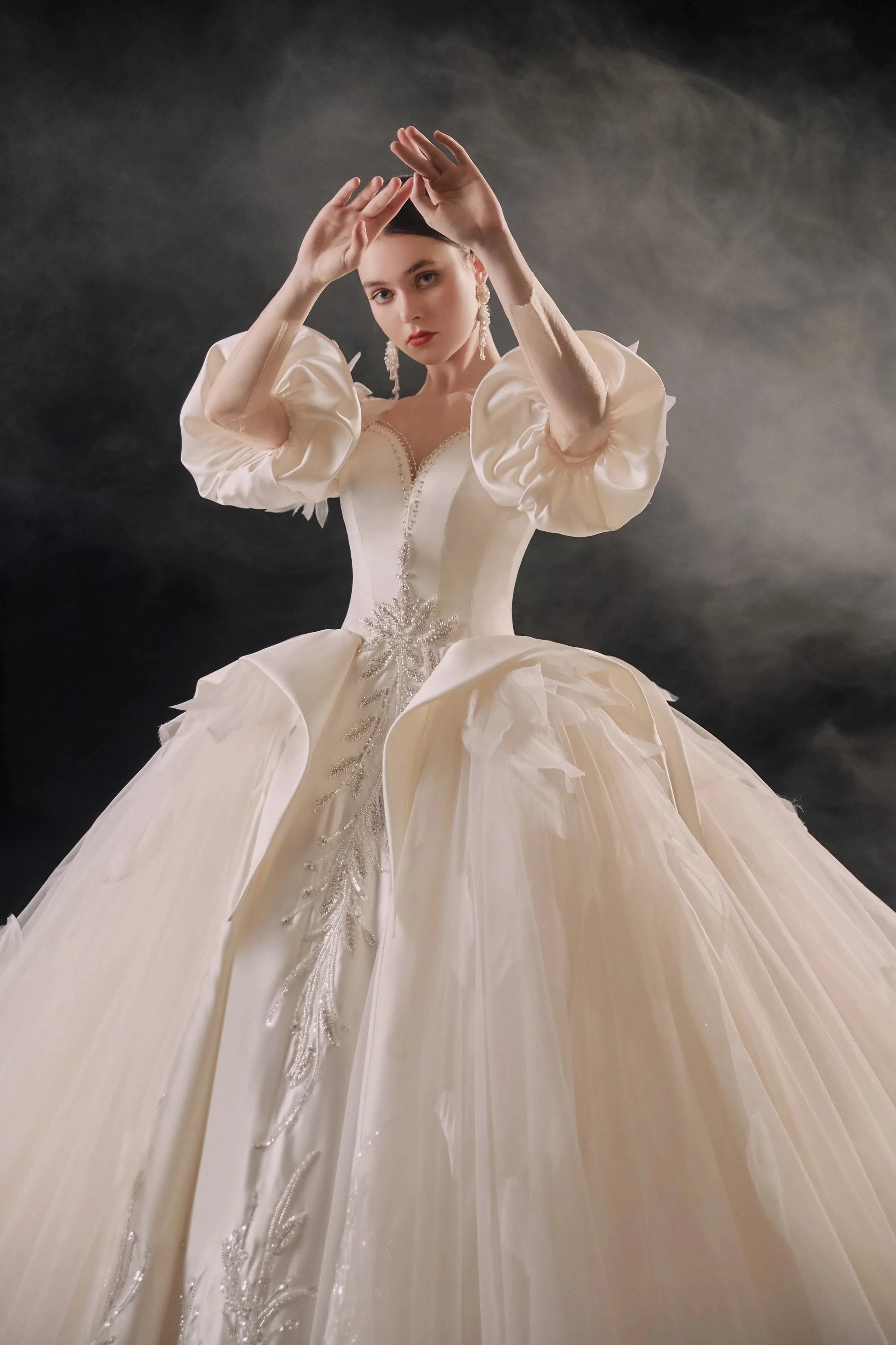 Lavish Sweetheart Ball Gown Satin Puff Sleeve Feather Trim Beaded Wedding Dress with Flowing Train E-302