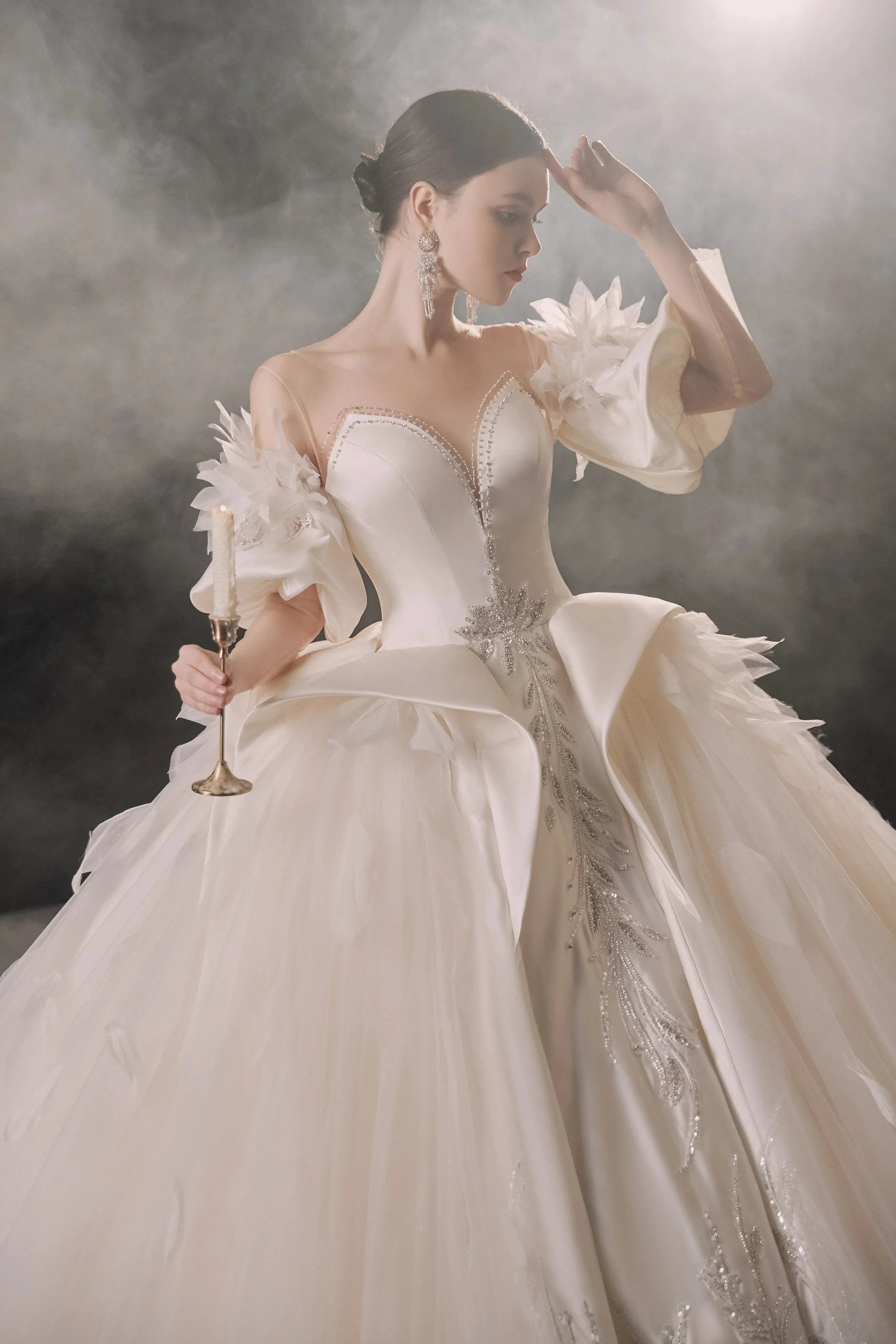 Lavish Sweetheart Ball Gown Satin Puff Sleeve Feather Trim Beaded Wedding Dress with Flowing Train E-302