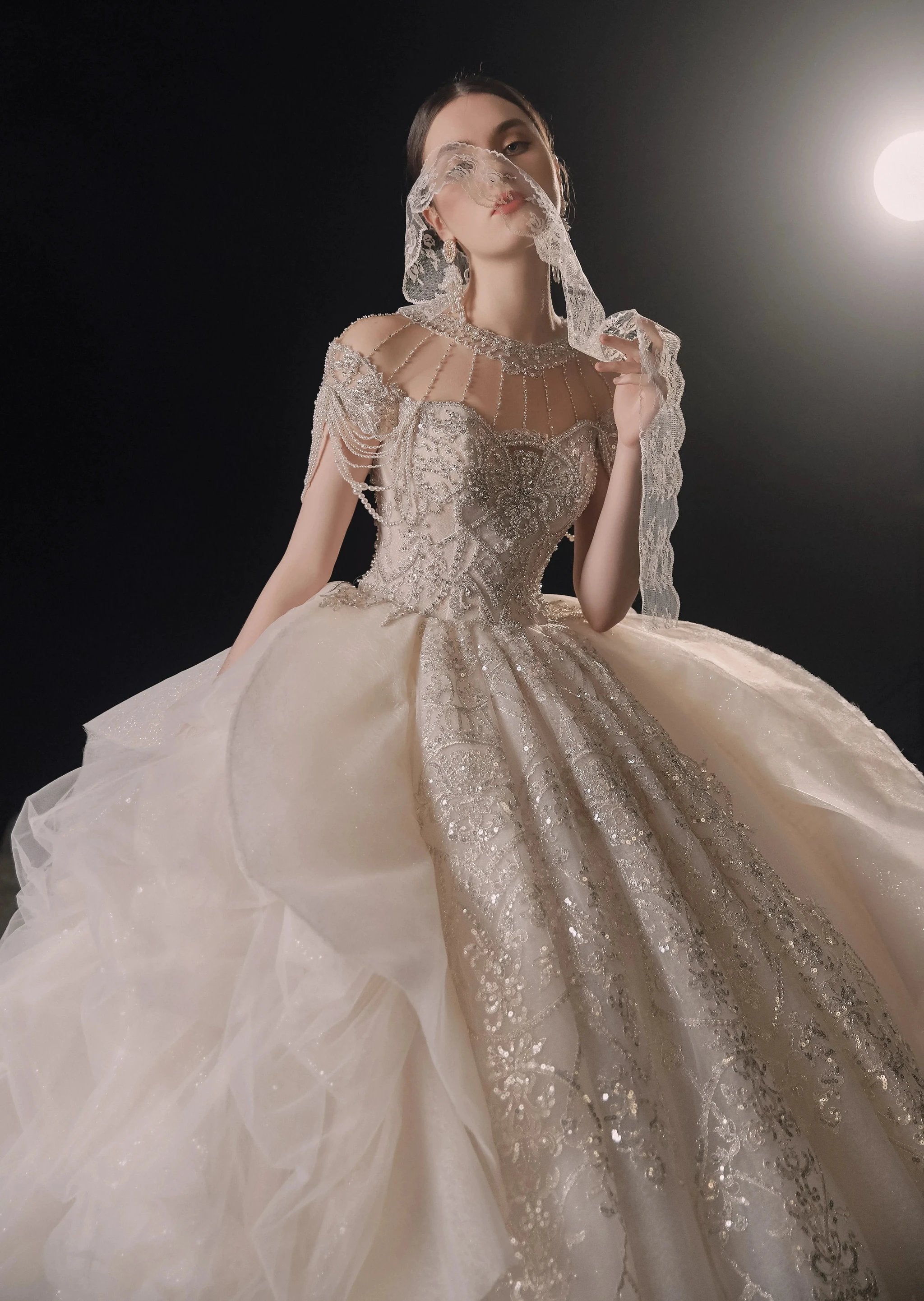 Glamorous Illusion Neckline Ball Gown Beaded Lace Fringe Trim Ruffled Train Wedding Dress E-307