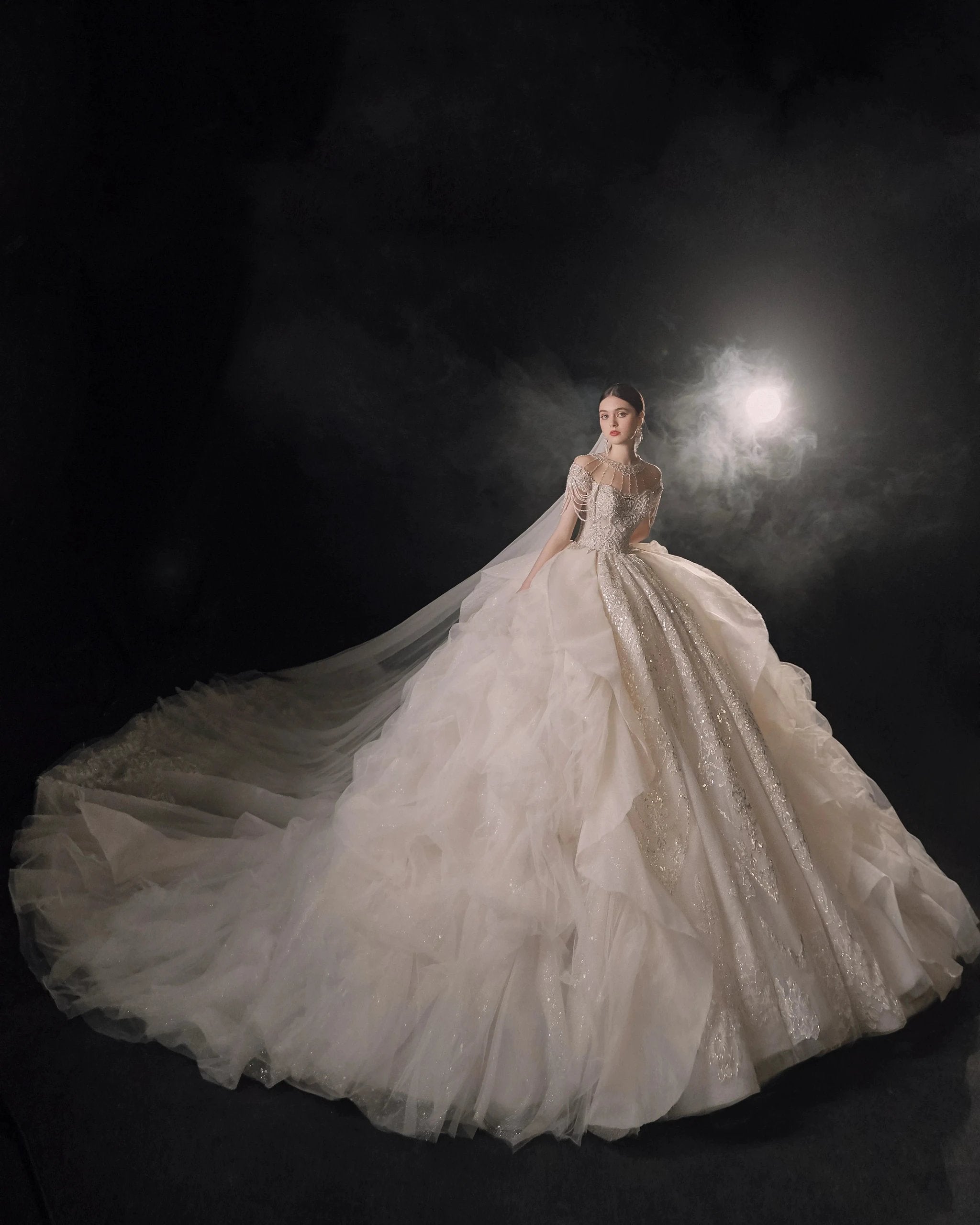 Glamorous Illusion Neckline Ball Gown Beaded Lace Fringe Trim Ruffled Train Wedding Dress E-307
