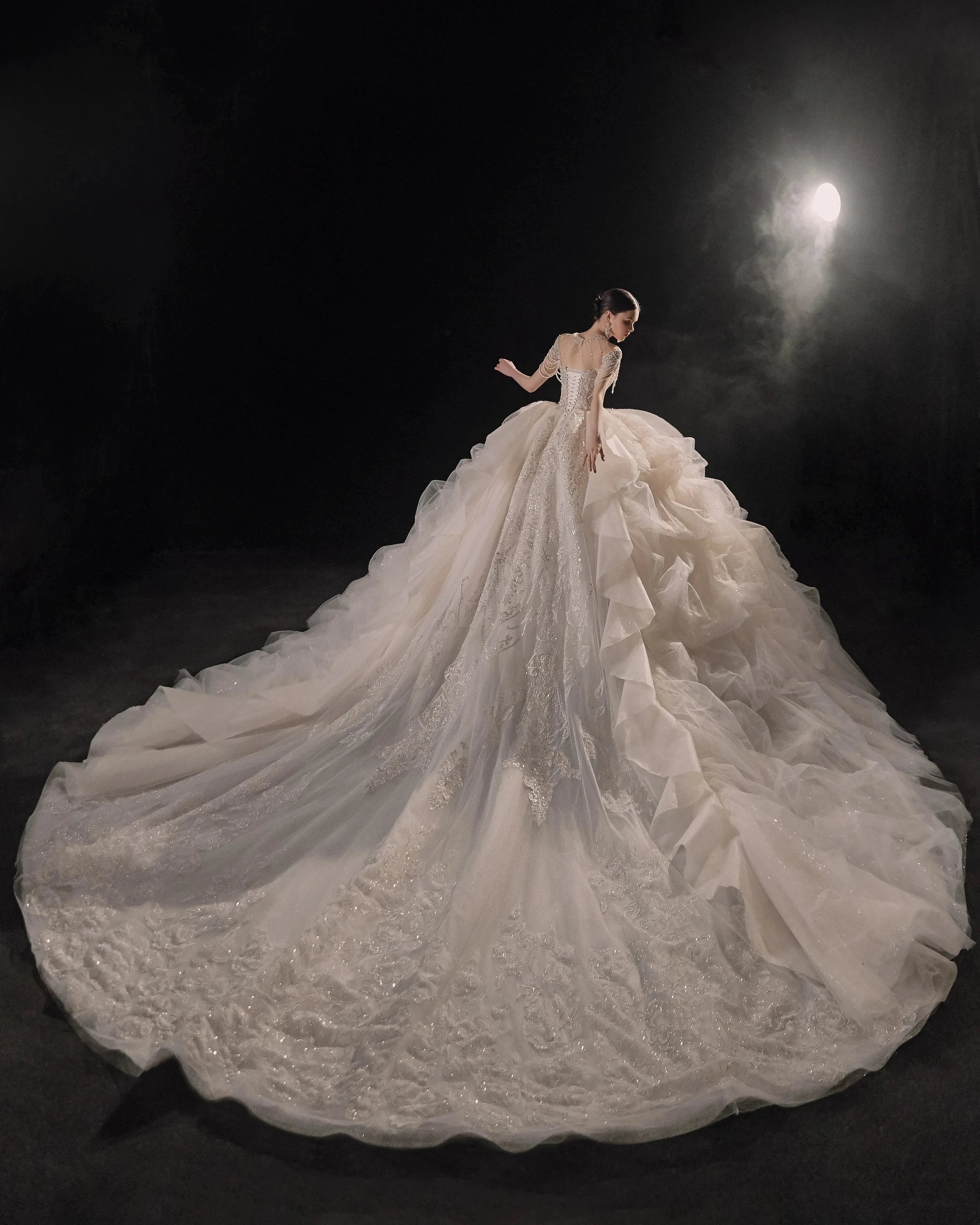 Glamorous Illusion Neckline Ball Gown Beaded Lace Fringe Trim Ruffled Train Wedding Dress E-307