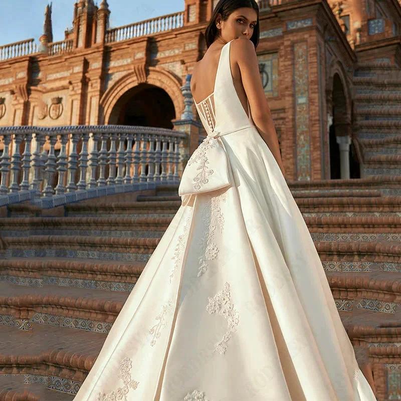 Spaghetti Straps V-Neck Vestido De Novia Sleeveless Appliques Satin Bride Party Backless A-Line Wedding Dress For Women