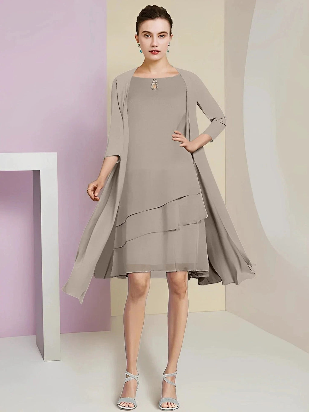 A-Line/Princess Jewel Neck Knee-Length Mother of the Bride Dresses
