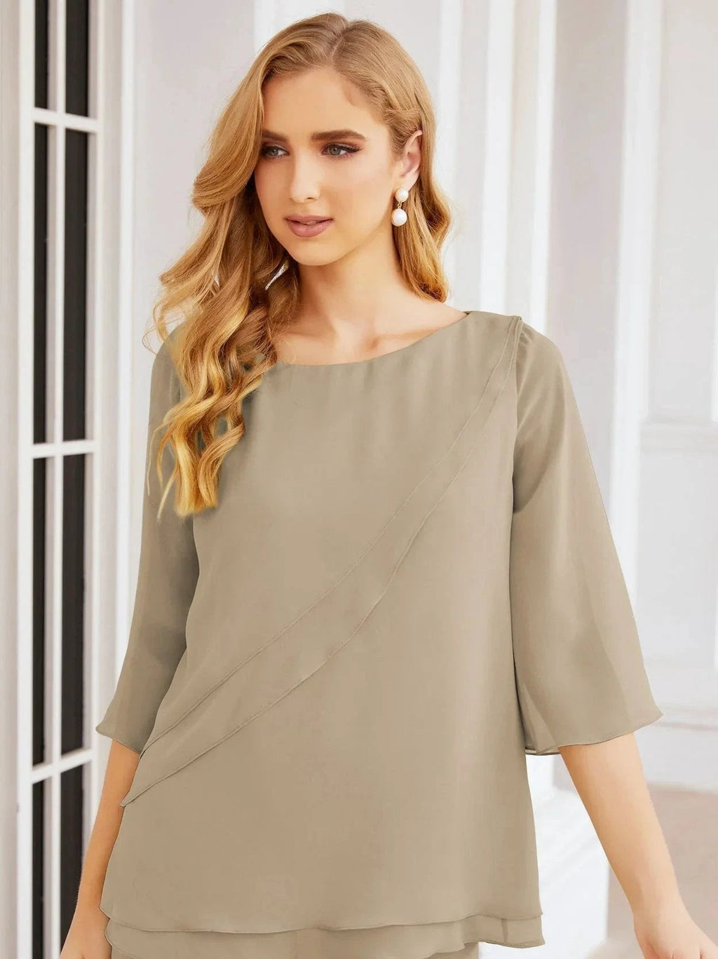 Sunnderly Elegant 2 Piece Mother of The Bride Dress Plus Size Pant Suits Ruffle Layers Sliver Housecoat SY28064