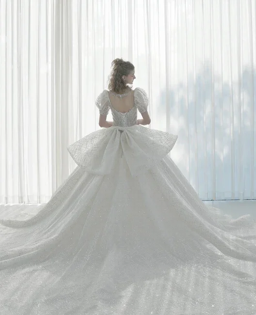 Glittering Ball Gown Deep V-Neck Tulle Wedding Dress with Beaded Embroidery & Puff Sleeves 6021-1
