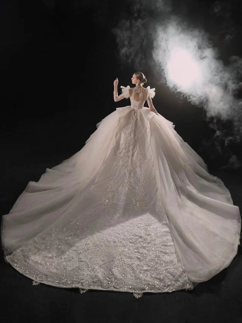 Glamorous V-Neck Ball Gown Long Lace Sleeve Beaded Embroidery Wedding Dress with Ruffled Train E315