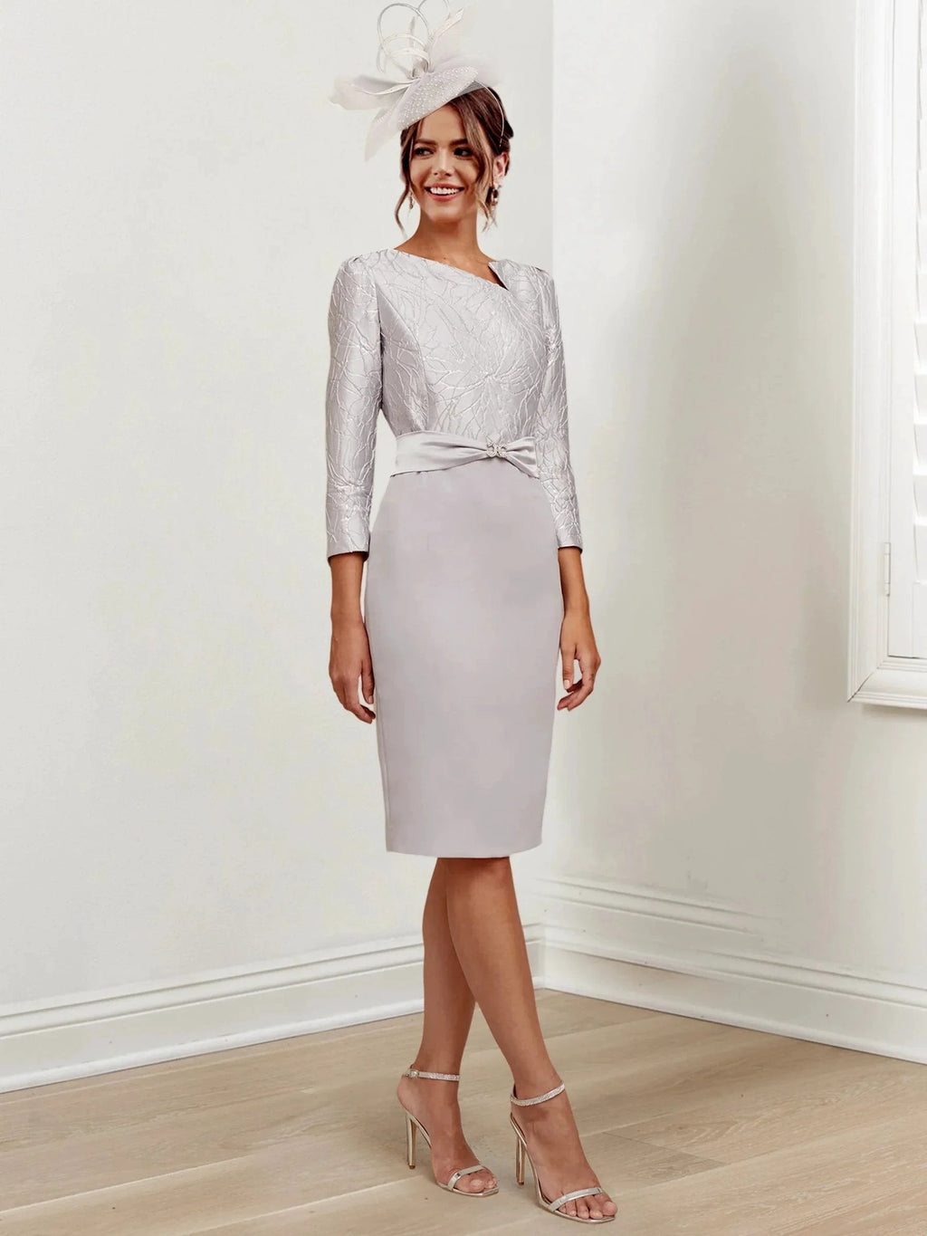 Sheath/Column Jewel Neck Knee-Length Mother of the Bride Dresses