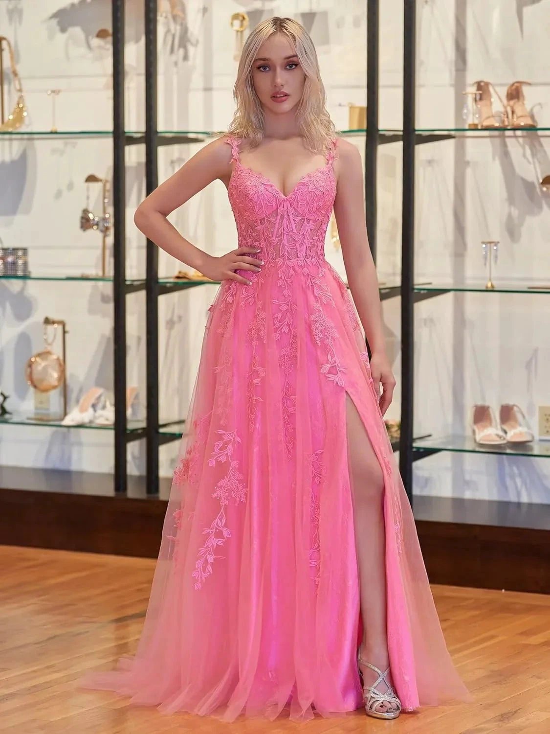 Lace Applique Tulle Prom Dresses for Women 2025 Spaghetti Straps Ball Gown Formal Evening Party Gown with Slit