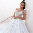 Sexy Off Shoulder Wedding Dresses A-Line Lace Applique Women's Elegant Sleeveless Beach Party Satin Beads Applique Bridal Gowns
