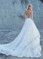 Delicate Ruffled Spaghetti Straps Wedding Dresses V-neck Appliques A-line Wedding Gowns Abito Da Sposa Customer Made