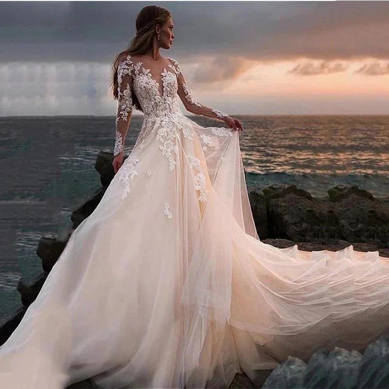 Lace Appliqued Bridal Gown For Women Illusion Long Sleeves Beach Wedding Dress Light Champagne Robe Bride Dresses