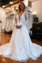 A-Line Long Sleeve Floor-Length Fabulous V-Neck Tulle Wedding Dresses with Appliques