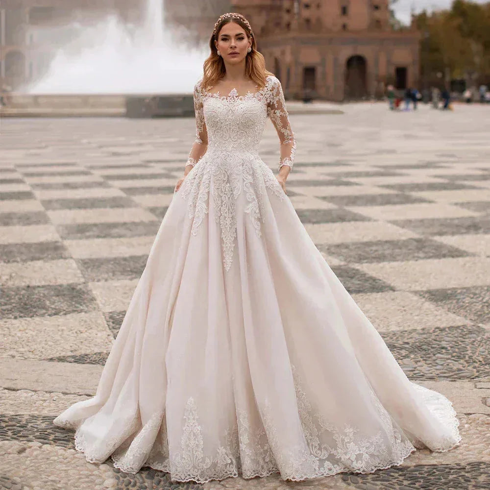 A-Line Round Neck Wedding Dress Crystal Beads Elegant Ladies Bohemian Lace Applique Long Sleeve Bride Bridal Gowns Seaside Party