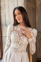 Beautiful Luxury Bohemian High Fork Wedding Dresses A-Line High Neck Lace Tulle Beach Bridal Gown Long Sleeves Sweep Train New
