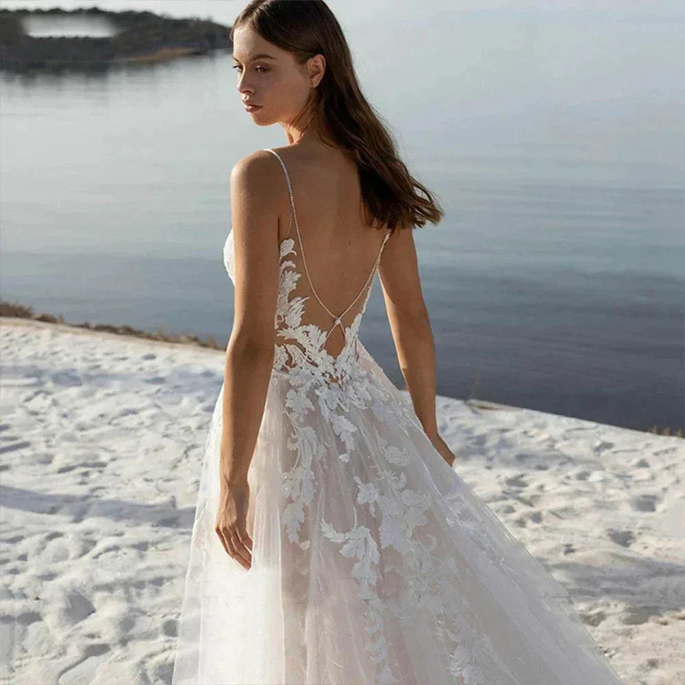 Bohemian Wedding Dresses Women's Sexy Backless Lace Applique Sleeveless V-Neck A-Line Princess Bridal Gowns Formal Beach Party
