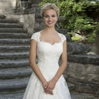 Cap Sleeve Wedding Dresses Amazing Neck Vestidos De Novia Appliques Vestido De Noiva Lace Robe De Mariée