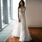 Charming Spaghetti Straps V Neck Wedding Dresses Lace Appliques Backless Tulle A Line Bridal Gowns Sweep Train Robe