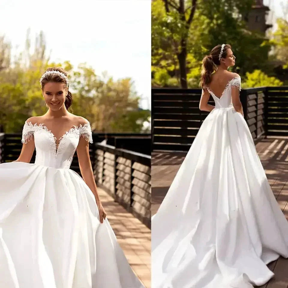 Custom Made Princess Wedding Dress A Line Beaded Lace Appliques Bride Dresses Illusion Back Party Dress Long Train Wedding Gowns