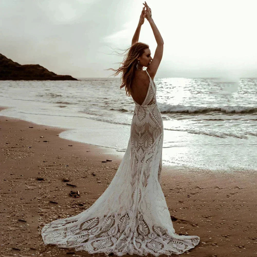 Sexy Lace V Neck Beach Mermaid Wedding Dresses 2023 Spaghetti Straps Sleeveless Bridal Dresses Backless Vestidos De Novia