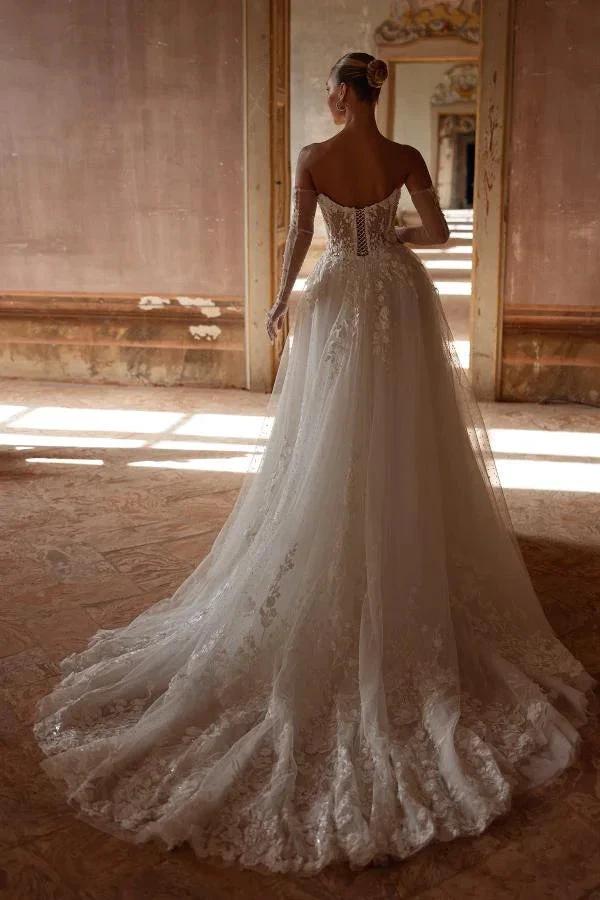 Elegant Ivory Long A-Line Strapless Lace Sweetheart Wedding Dresses