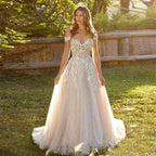Gorgeous Lace Beach Mopping Wedding Dresses Off the Shoulder Appliques A Line Boho Bride Dresses Princess Wedding Gown Robe