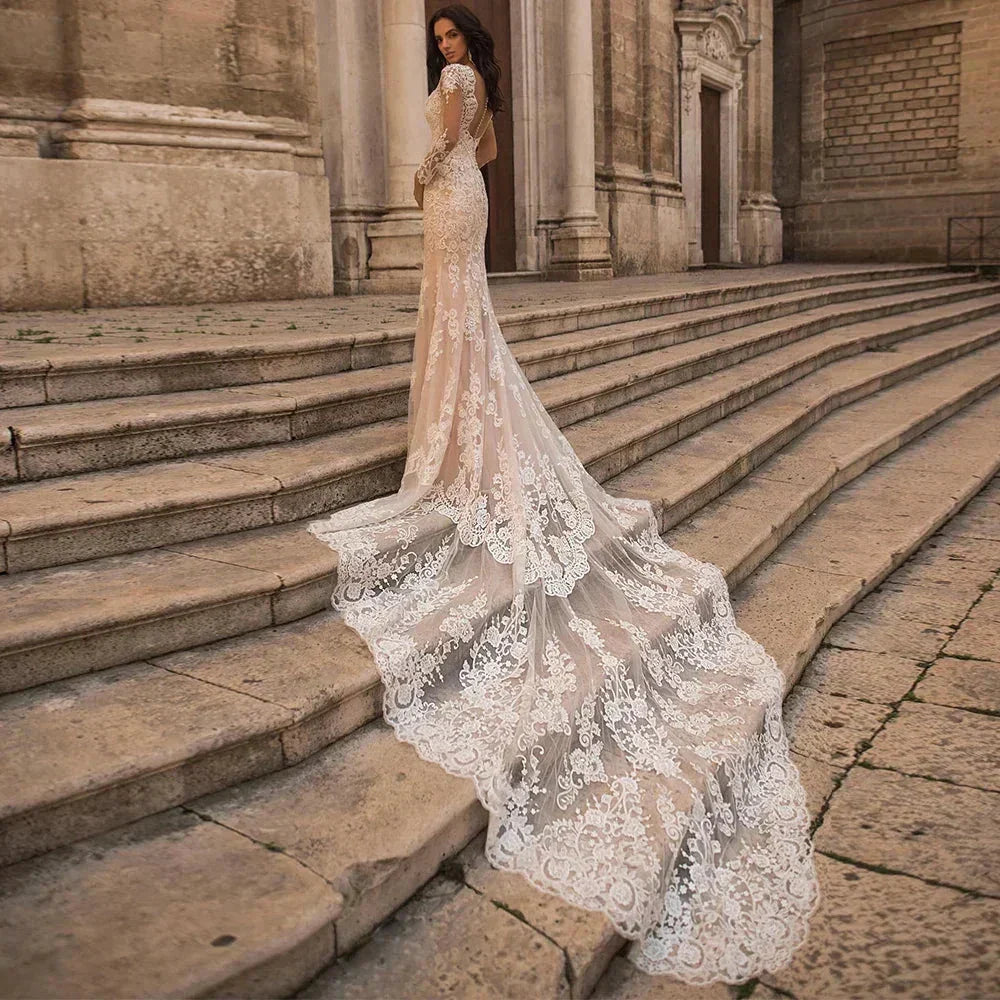 Gorgeous Lace Long Sleeve Mermaid Wedding Dresses Tulle Bridal Gown For Women Cathedral Train V-Neck Appliques Button Back