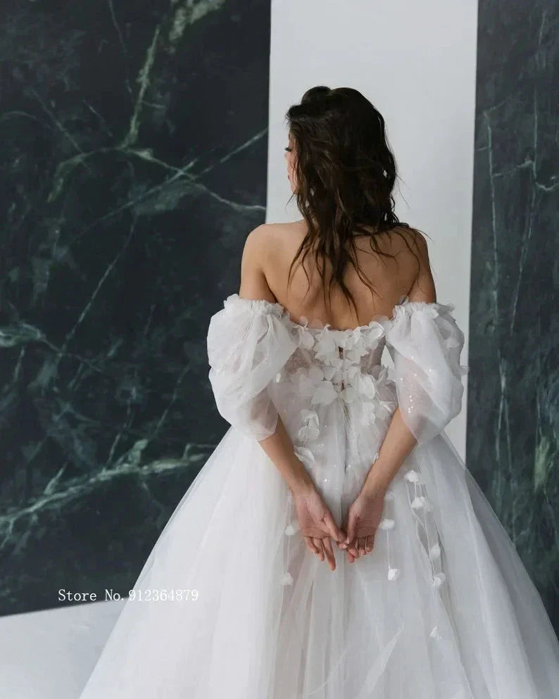 Graceful Hot Sale 3D FlowerWedding Dresses with Detachable Sleeves Wedding Gowns Sweetheart Bridal Dresses Open Back Appliqued