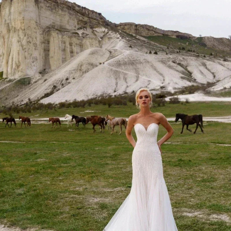 Graceful Sweetheart Wedding Dresses For Women Mermaid Strapless Beach Sequins Bridal Gown Sleeveless Court Train Robe De Mariée