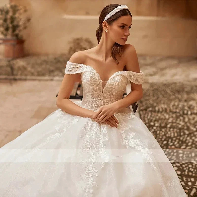 Custom Made Gorgeous Wedding Dresses Sexy Off The Shoulder Lace Appliques Elegant Bridal Robe
