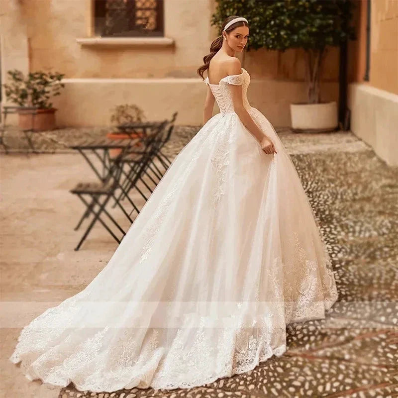 Custom Made Gorgeous Wedding Dresses Sexy Off The Shoulder Lace Appliques Elegant Bridal Robe