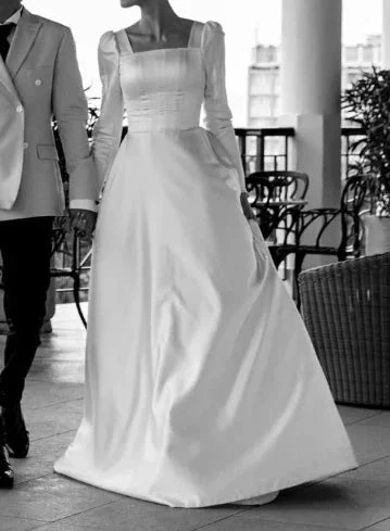 Modest A-line Square Neckline White Satin Wedding Dress Y6736