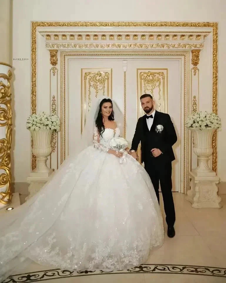 Luxury Sparkly Wedding Dresses 2024 Sheer Neck Glitter Sequins Long Sleeves Lace Applique Elegant Bridal Gowns Vestido De Novia