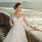 MACDUGAL Exquisite Three-Quarter Sleeves Mopping O-Neck Lace Charming Applique Back Lace Double Button Wedding Dress
