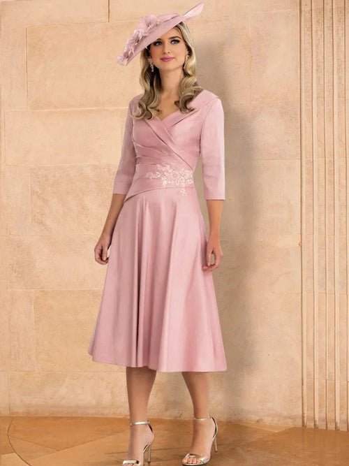 A-Line/Princess V-Neck Tea-Length Mother of the Bride Dresses with Applique