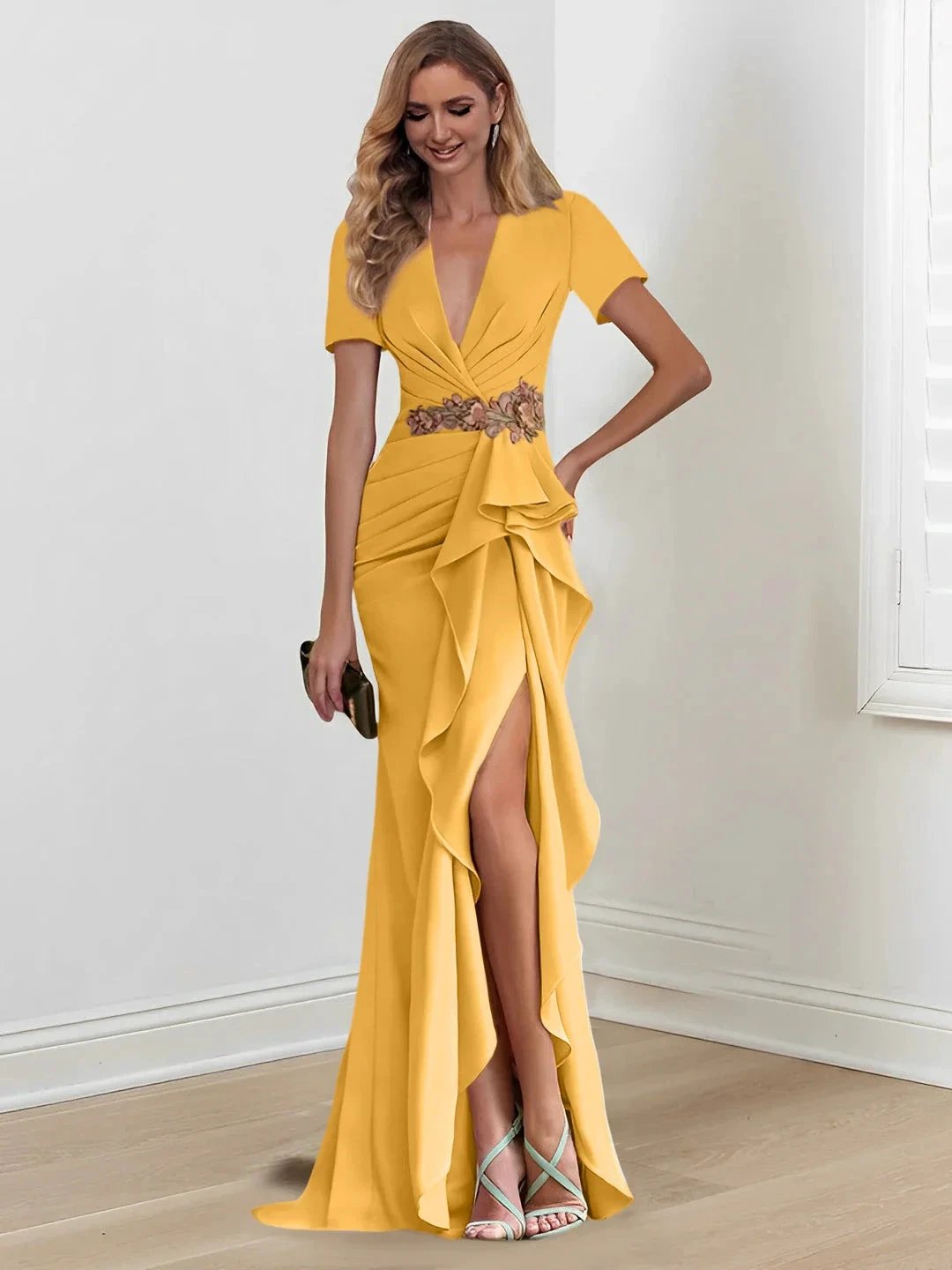 Mermaid/Trumpet Floor-Length V Neck Mother of the Bride Dresses with Ruffles
