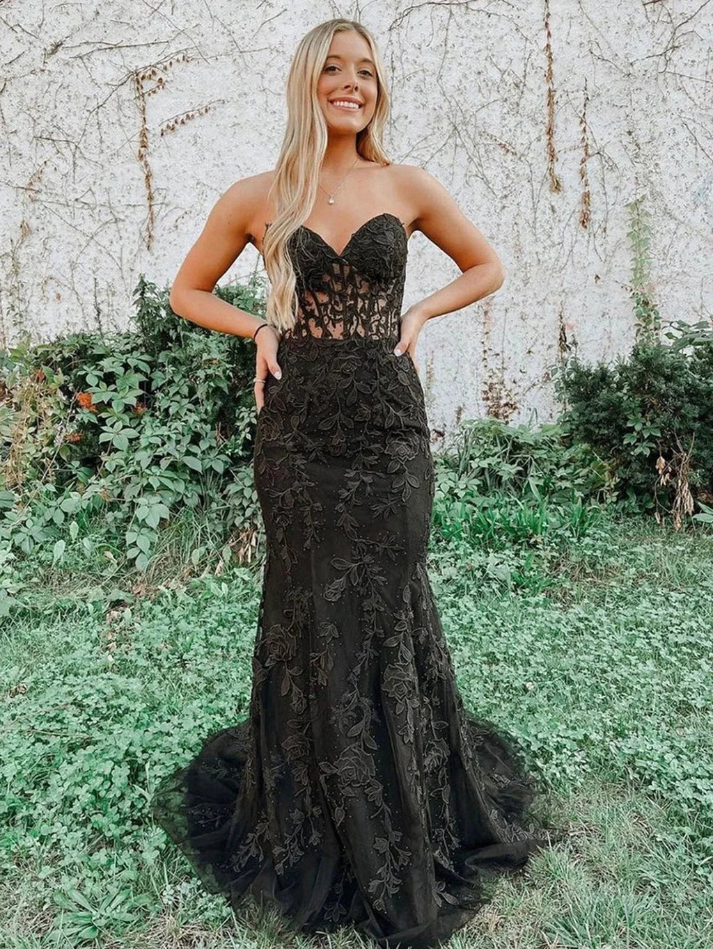 Evie |Mermaid Sweetheart Neck Lace Long Prom Dress With Appliques