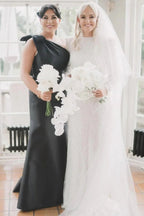 Mermaid One-Shoulder Bow Strap Black Bridesmaid Dress BD125