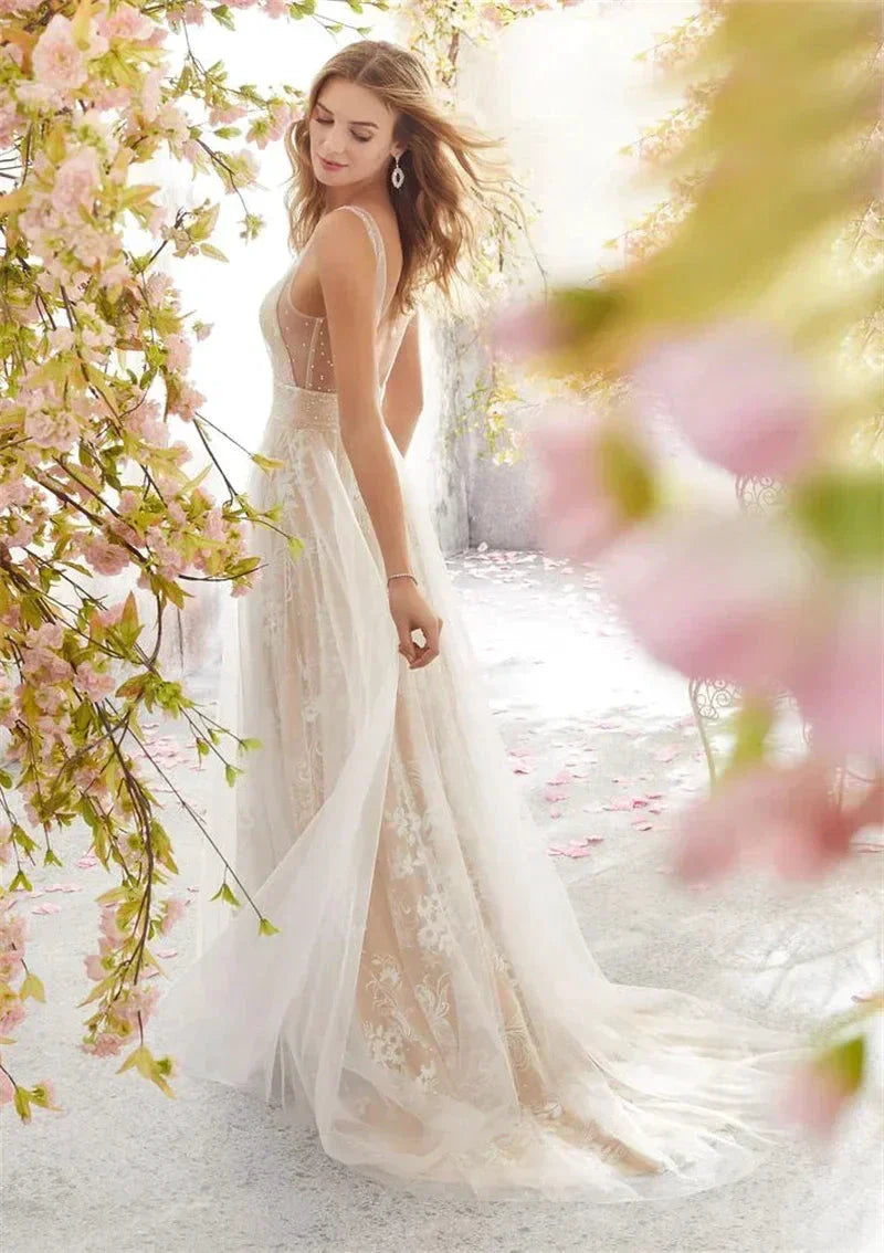 New European and American Foreign Wedding Dress Sexy Fashion V-neck Sleeveless Lace Wedding Dress