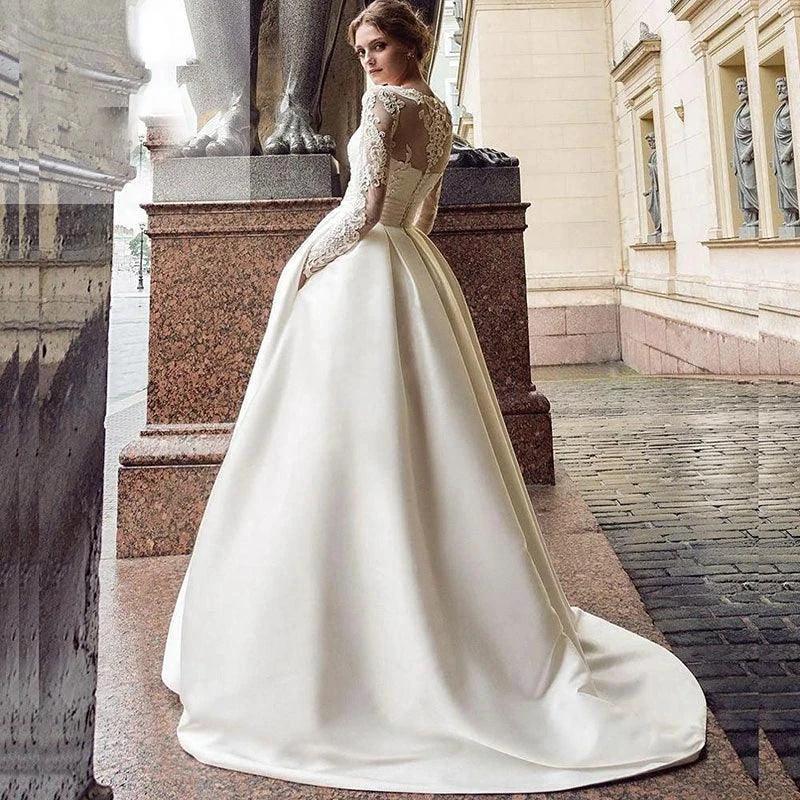 Pleat Satin Wedding Dresses 2023 Lace Appliques Sweep Train Long Sleeve Neck Formal Occasion Bridal dress robe de mariée
