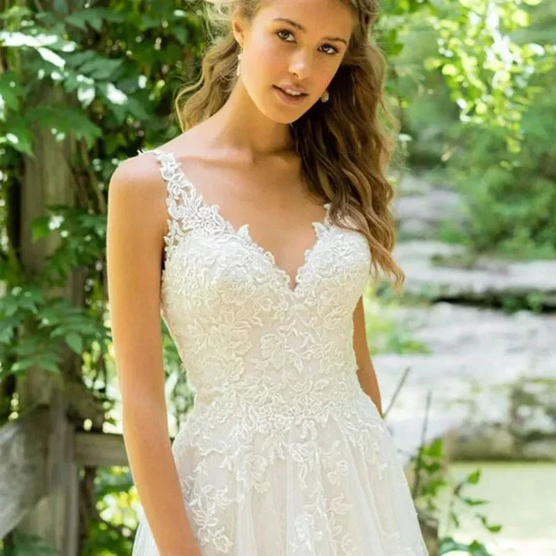 Sexy Backless Vestidos De Novia Appliques Vestido De Noiva V-Neck Wedding Dresses Lace Robe De Mariée
