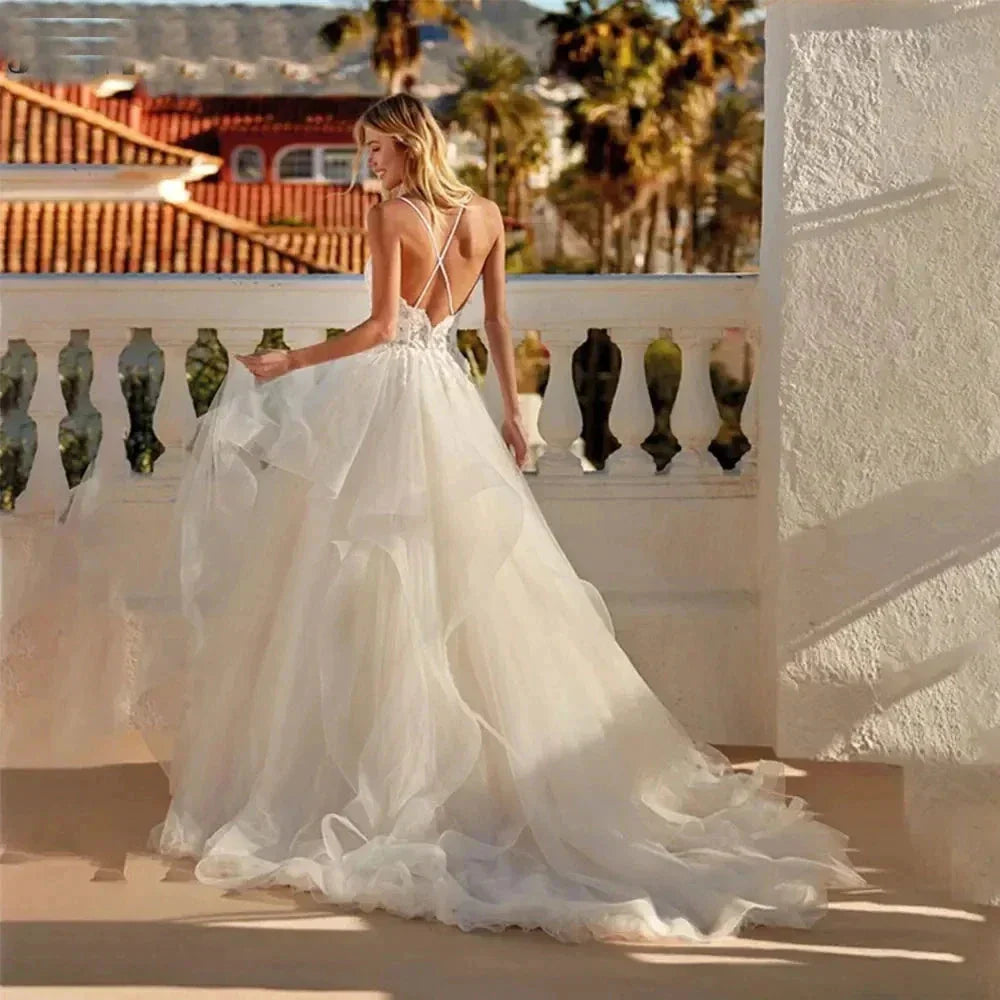 Sexy Lace Appliques V Neck Wedding Dresses Exquisite Tiered A Line Tulle Ball Gowns For Woman Formal Bride Beach Party Vestidos