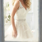 Sexy Lace Wedding Dresses Long Train Simple Bride Floor Length Long Sleeve Applique Lace up Open Back Wedding Dresses
