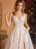 Sexy V-neck Tank Sleeve Dress For Bride Classic Appliques Beads Bridal Gown Graceful A-line Long Wedding Dress Robe De Mariée
