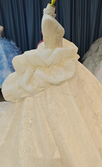 Lavish Halter-Neck Ball Gown Wedding Dress with Pearl Crystal Embroidery & Ruffled Tulle Skirt Ye-2034
