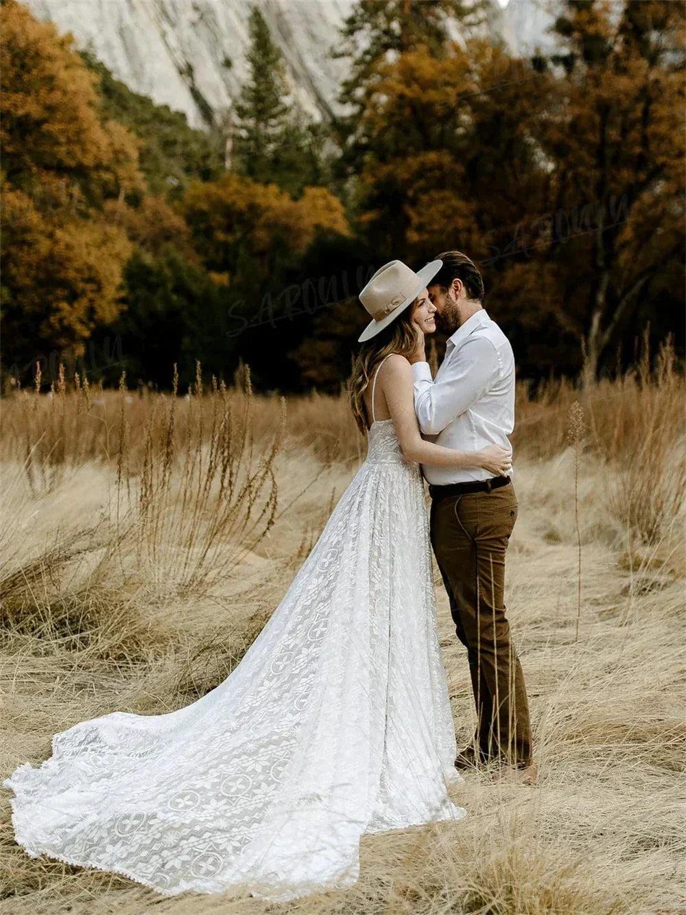 Straps Bohemian Wedding Dresses For Women Sleeveless V Neck A Line Beach Bride Dresses Romantic Boho Bridal Gown