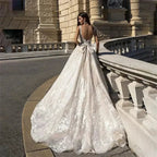 Vintage Spaghetti Straps Vestidos De Novia  Elegant V-Neck Wedding Dresses Appliques Sleeveless Vestido De Noiva
