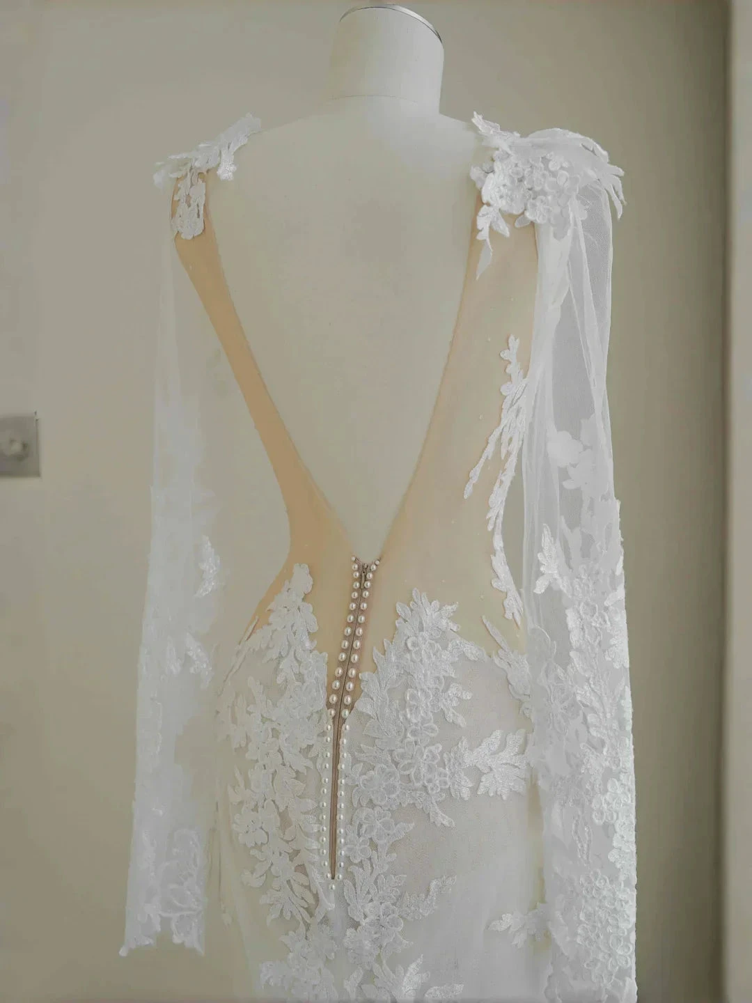 Elegant White Lace Appliques Mermaid Evening Dress,Backless Prom Dress Wedding Dress Y8677