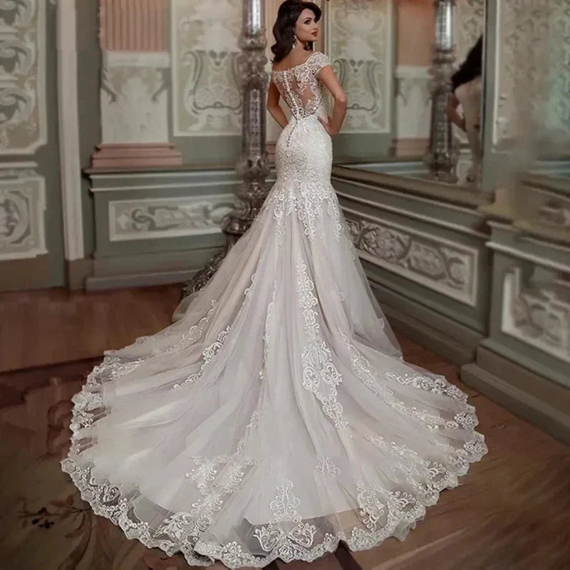 Luxury Mermaid Wedding Dress Short Sleeves Lace Appliques Elegant Boat Neck Bride Gown Illusion Backless Button Train