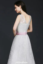 A-line Straps White Wedding Dress With Bowknot