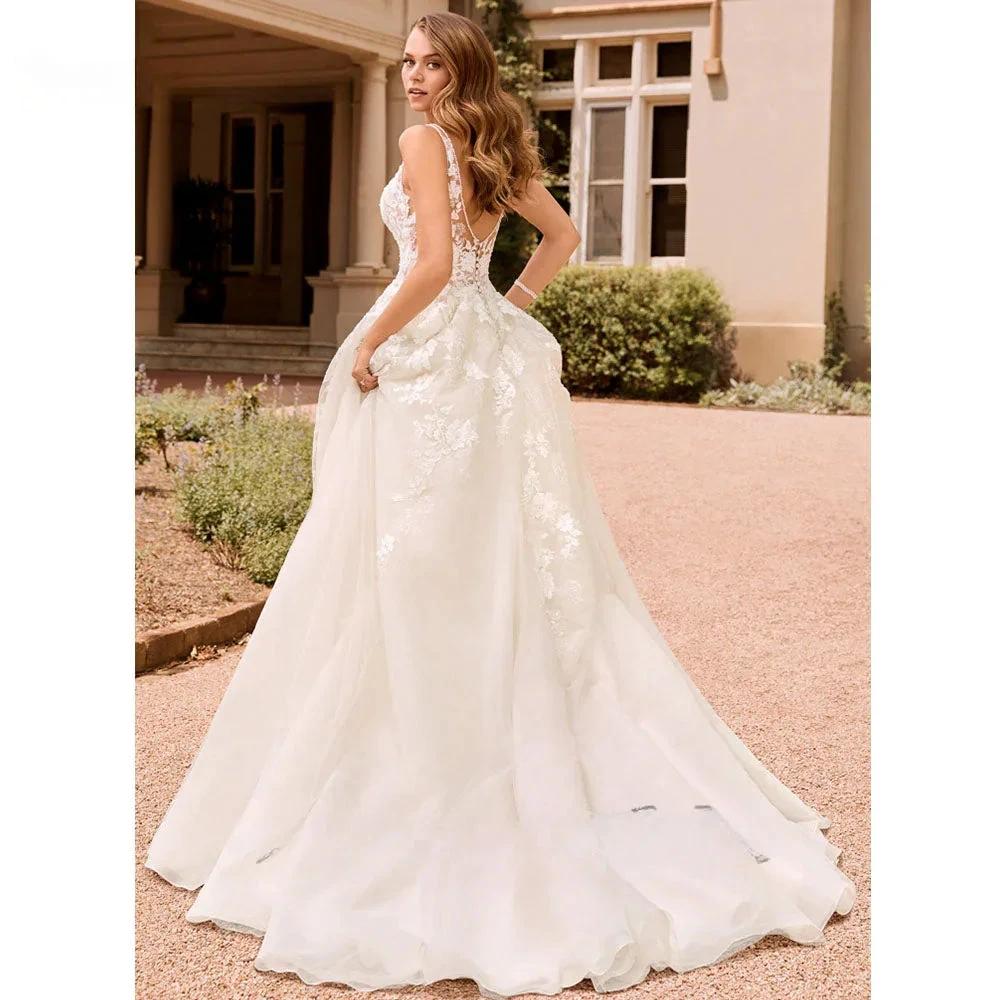 RODDRSYA Boho Elegant Wedding Dresses For Women 2023 V-Neck Lace Appliques Bridal Gowns Backless With Button Vestidos De Novia